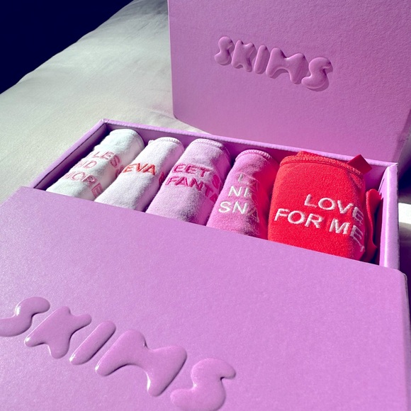 SKIMS Intimates & Sleepwear New Skims Valentines Day Boxed String
